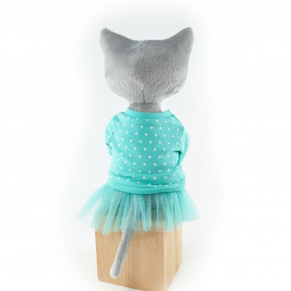 Peppermint the gray cat